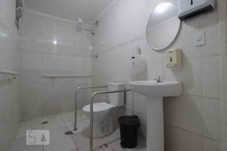 Casa à venda com 452m², 4 quartos e 2 vagasBanheiro 3