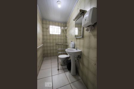 Casa à venda com 452m², 4 quartos e 2 vagasBanheiro 2