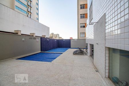 Apartamento para alugar com 107m², 3 quartos e 2 vagas Apartamento para alugar com 107m², 3 quartos e 2 vagasÁrea comum - Piscina