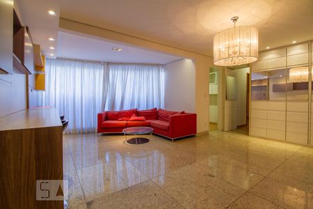 Apartamento para alugar com 107m², 3 quartos e 2 vagas Apartamento para alugar com 107m², 3 quartos e 2 vagasSala