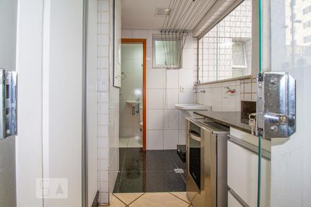 Apartamento para alugar com 107m², 3 quartos e 2 vagas Apartamento para alugar com 107m², 3 quartos e 2 vagasárea de servoiço