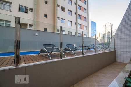 Apartamento para alugar com 107m², 3 quartos e 2 vagas Apartamento para alugar com 107m², 3 quartos e 2 vagasÁrea comum - Piscina