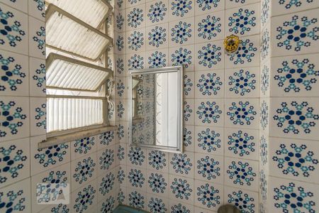 Apartamento para alugar com 65m², 2 quartos e 1 vaga Apartamento para alugar com 65m², 2 quartos e 1 vagaBanheiro de Serviço - Armário