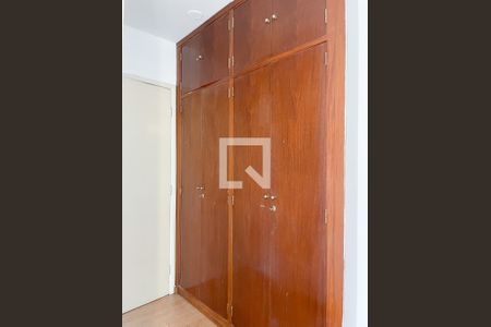 Suíte - armário de apartamento para alugar com 1 quarto, 40m² em Jardim Paulista, São Paulo