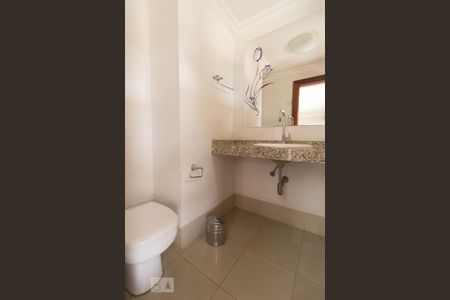 Casa para alugar com 1000m², 4 quartos e sem vagaLavabo