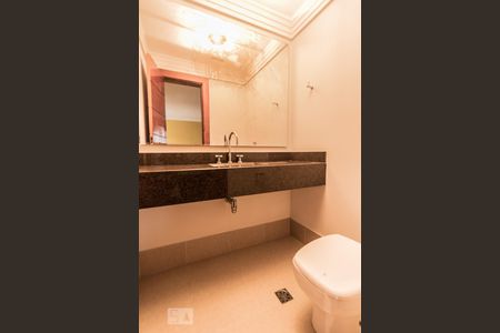 Casa para alugar com 1000m², 4 quartos e sem vagaLavabo