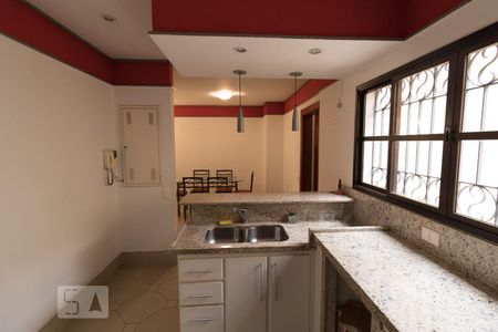 Casa para alugar com 1000m², 4 quartos e sem vagaCozinha - Armários