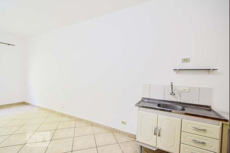 Cozinha de kitnet/studio para alugar com 1 quarto, 30m² em Jardim Promissão, São Paulo