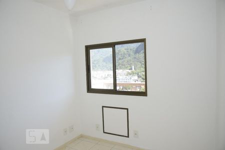 Apartamento à venda com 98m², 4 quartos e 2 vagasQuarto 2