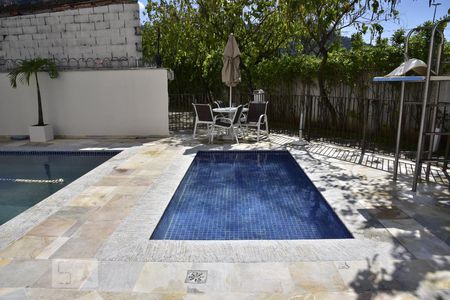 Apartamento à venda com 98m², 4 quartos e 2 vagasÁrea comum - Piscina