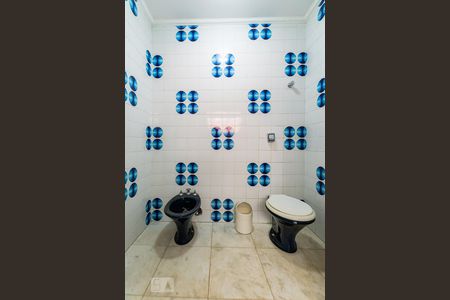 Casa à venda com 600m², 5 quartos e sem vagaBanheiro da Suíte 2