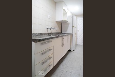 Apartamento para alugar com 70m², 2 quartos e 1 vagaCozinha 