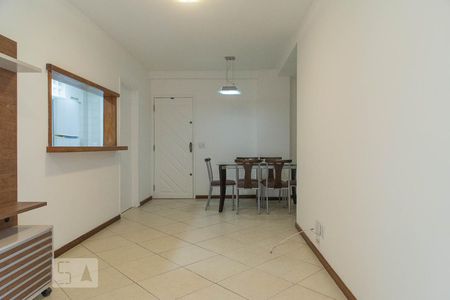 Apartamento para alugar com 70m², 2 quartos e 1 vagaSala