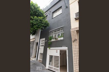 Fachada de kitnet/studio para alugar com 1 quarto, 12m² em Aclimação, São Paulo