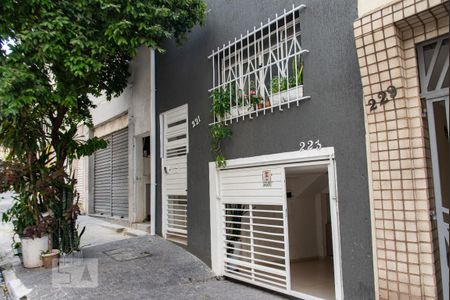 Fachada de kitnet/studio para alugar com 1 quarto, 12m² em Aclimação, São Paulo