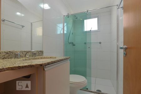 Banheiro da Suíte de apartamento para alugar com 4 quartos, 91m² em Vila Ipojuca, São Paulo