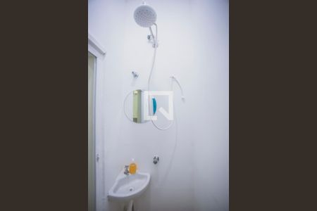 Banheiro de kitnet/studio para alugar com 1 quarto, 12m² em Vila Clementino, São Paulo