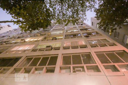 Apartamento à venda com 106m², 3 quartos e 1 vaga Apartamento à venda com 106m², 3 quartos e 1 vagaFachada