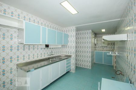 Apartamento à venda com 106m², 3 quartos e 1 vaga Apartamento à venda com 106m², 3 quartos e 1 vagaCozinha