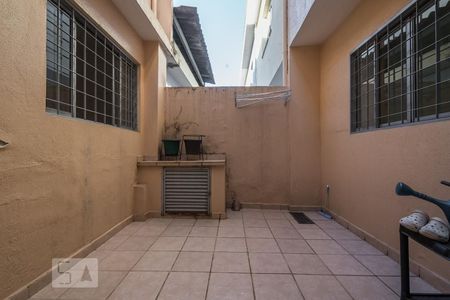 Casa à venda com 120m², 4 quartos e 1 vagaQuintal