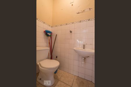 Casa à venda com 120m², 4 quartos e 1 vagaBanheiro de Serviço