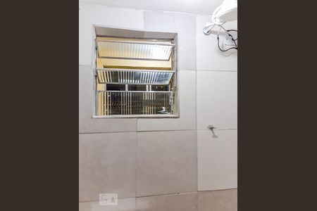 Banheiro de casa para alugar com 2 quartos, 50m² em Vila Constança, São Paulo
