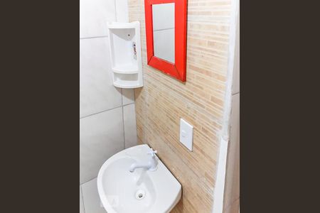 Banheiro de casa para alugar com 2 quartos, 50m² em Vila Constança, São Paulo