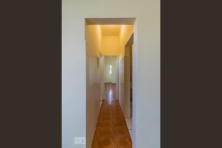 Corredor de apartamento para alugar com 2 quartos, 50m² em Irajá, Rio de Janeiro