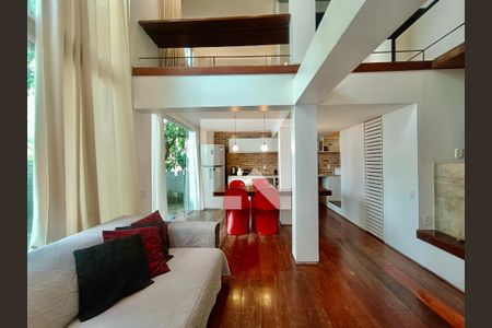 Casa à venda com 571m², 8 quartos e 3 vagasSuíte duplex 8