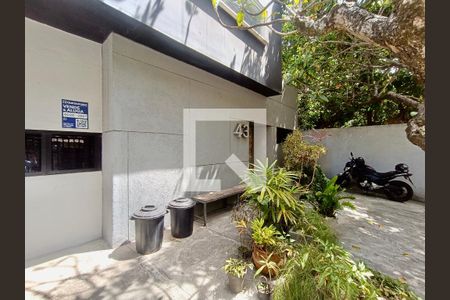 Casa à venda com 571m², 8 quartos e 3 vagasFachada com cartaz QA