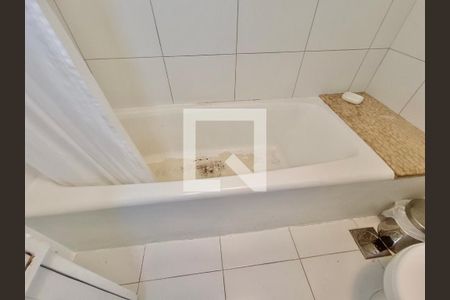 Casa à venda com 571m², 8 quartos e 3 vagasBanheiro Suíte 2