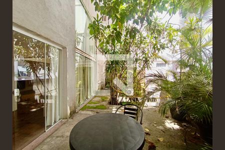 Casa à venda com 571m², 8 quartos e 3 vagasVaranda Suíte duplex 8