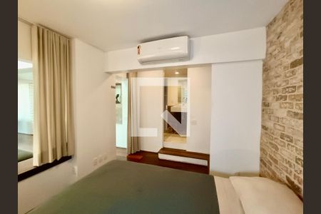 Casa à venda com 571m², 8 quartos e 3 vagasSuíte duplex 8