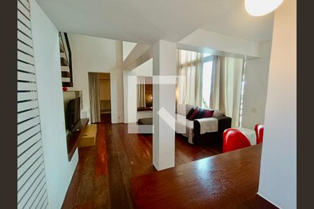 Casa à venda com 571m², 8 quartos e 3 vagasSuíte duplex 8