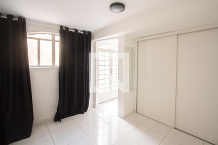 Quarto 2 de casa à venda com 2 quartos, 80m² em Chácara Santo Antônio, São Paulo