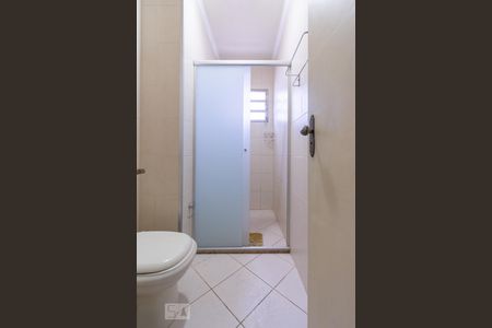 Banheiro Social de casa à venda com 3 quartos, 172m² em Santa Terezinha, São Bernardo do Campo