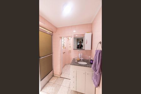 Casa à venda com 105m², 2 quartos e 2 vagasBanheiro Social (cozinha)