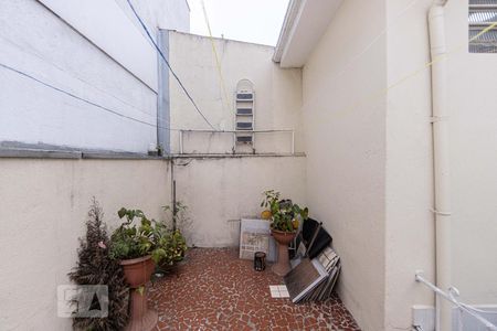 Casa à venda com 105m², 2 quartos e 2 vagasTerraço