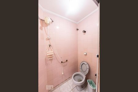 Casa à venda com 105m², 2 quartos e 2 vagasBanheiro Social (cozinha)