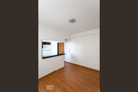 Sala de apartamento para alugar com 2 quartos, 60m² em Sagrada Família, Belo Horizonte