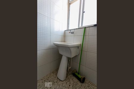 Área de Serviço de apartamento para alugar com 2 quartos, 60m² em Sagrada Família, Belo Horizonte