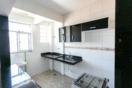 Cozinha de apartamento para alugar com 2 quartos, 60m² em Sagrada Família, Belo Horizonte