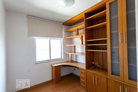 Quarto 1 de apartamento para alugar com 2 quartos, 60m² em Sagrada Família, Belo Horizonte