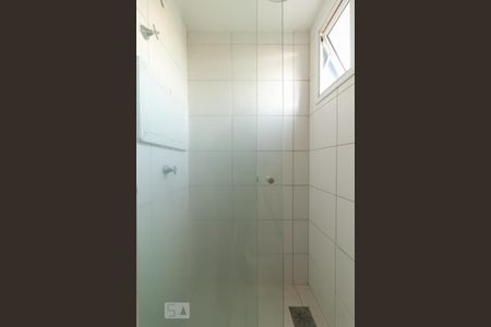 Banheiro de apartamento para alugar com 2 quartos, 43m² em Estância Velha, Canoas