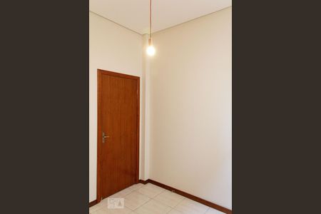 Quarto w de apartamento à venda com 4 quartos, 100m² em Petrópolis, Porto Alegre