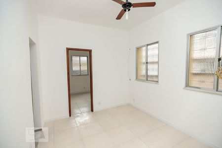Sala de apartamento para alugar com 2 quartos, 70m² em Piedade, Rio de Janeiro