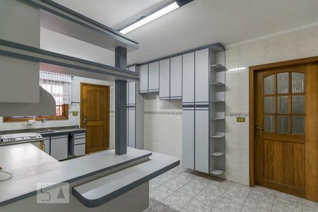 Casa para alugar com 200m², 3 quartos e 3 vagas Casa para alugar com 200m², 3 quartos e 3 vagasCozinha