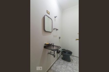 Casa para alugar com 200m², 3 quartos e 3 vagas Casa para alugar com 200m², 3 quartos e 3 vagasLavabo