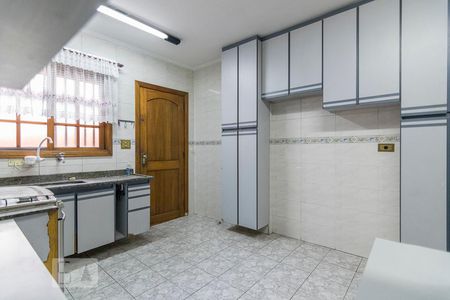Casa para alugar com 200m², 3 quartos e 3 vagas Casa para alugar com 200m², 3 quartos e 3 vagasCozinha