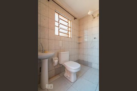 Casa para alugar com 200m², 3 quartos e 3 vagas Casa para alugar com 200m², 3 quartos e 3 vagasBanheiro da Churrasqueira